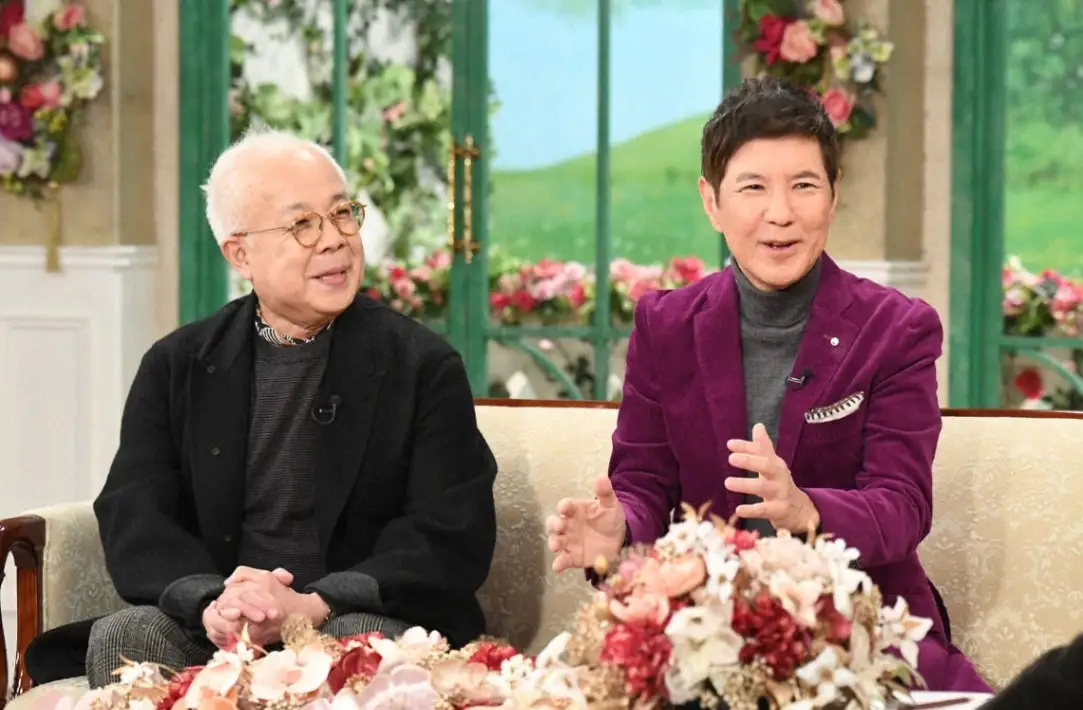 トーク番組「徹子の部屋」に出演する小堺一機さん（左）と関根勤さん＝テレビ朝日提供