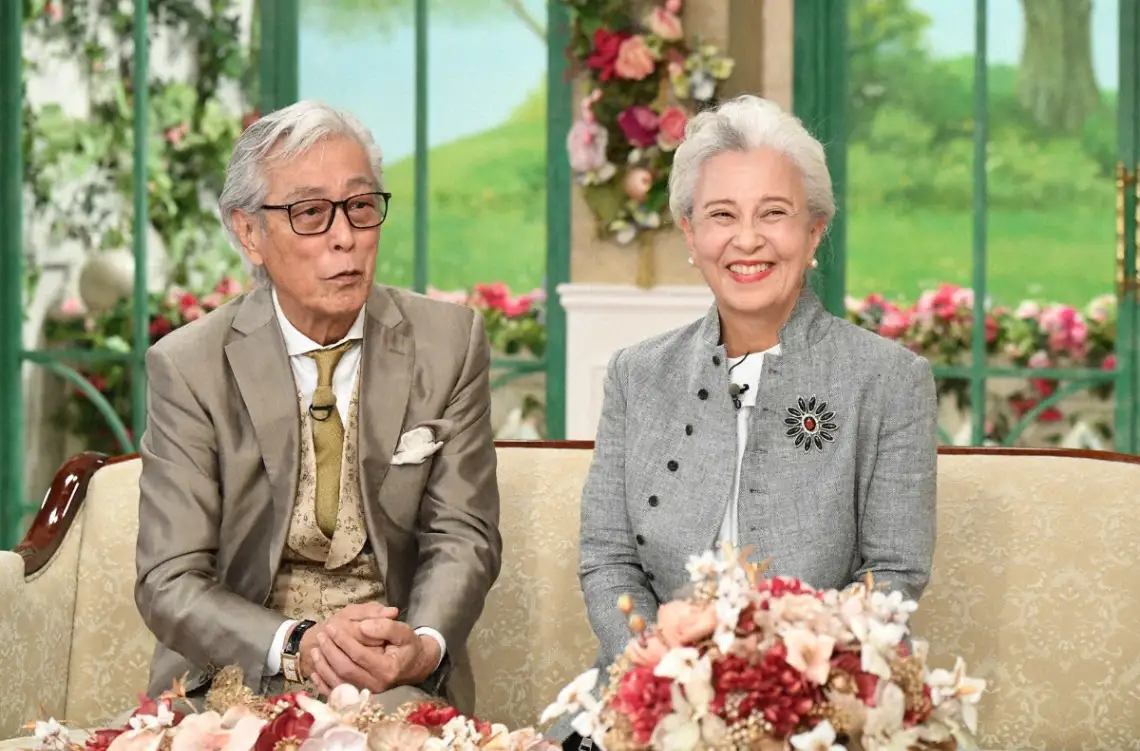 トーク番組「徹子の部屋」に出演する岩城滉一さん（左）と結城アンナさん＝テレビ朝日提供
