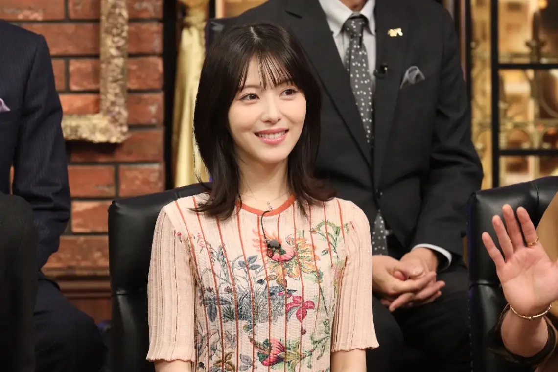 トークバラエティー番組「しゃべくり007」に出演する浜辺美波さん＝日本テレビ提供