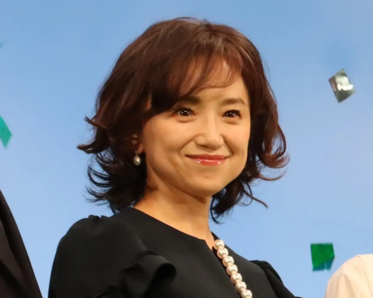 映画「ほどなく、お別れです」の完成披露舞台あいさつに登場した永作博美さん